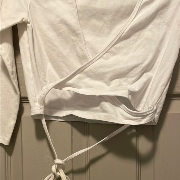 American Apparel White Wrap Top - Picture 6 of 9